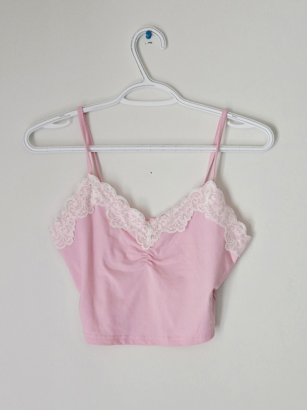 🌸Shein Pastel Pink Lace Trim Ruched Cami Crop Top 🎀